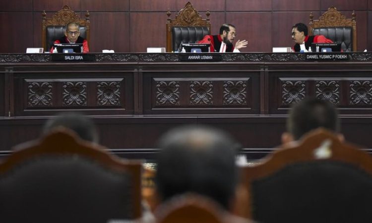 Ilustrasi sidang pembacaan putusan di MK. (Foto: cnnindonesia.com)