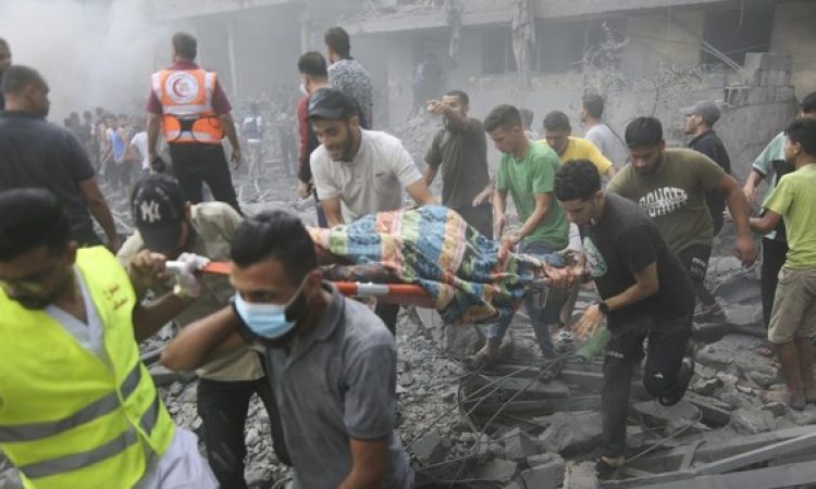 net_foto_evakuasi-korban-serangan-israel-di-gaza-