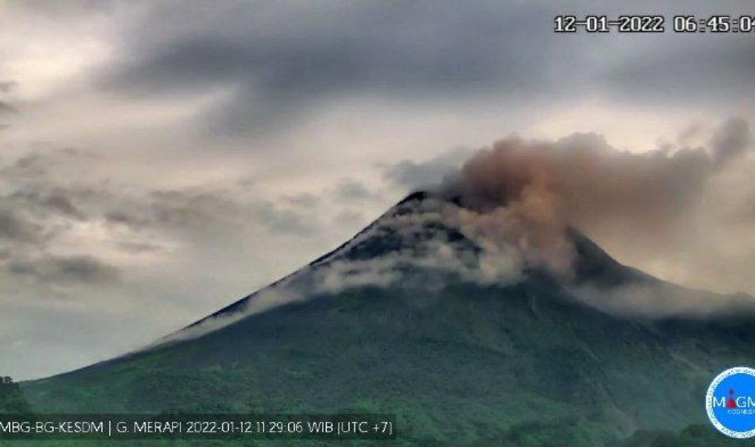 penampakan-gunung-merapi-rabu-1212022