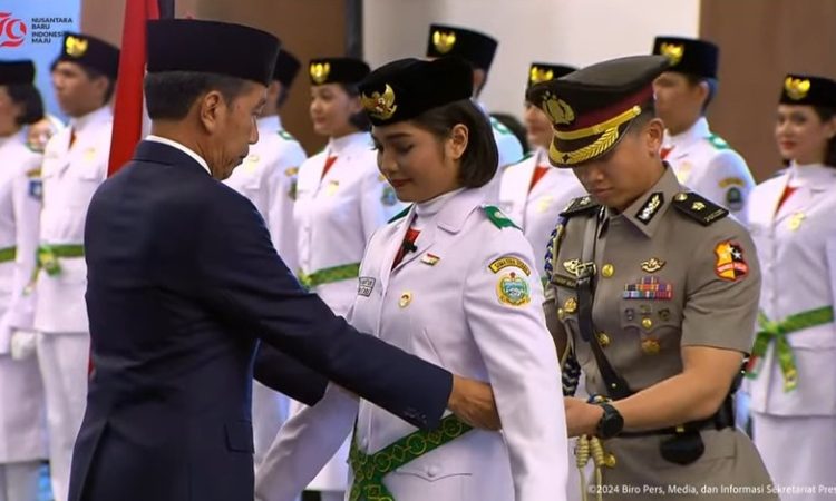 Presiden Jokowi Kukuhkan 76 Anggota Paskibraka Tahun 2024