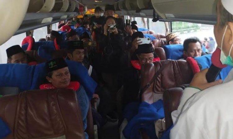 persiapan-para-muktamirin-sebelum-berangkat-untuk-menghadiri-muktamar-nu-ke-34-di-lampung