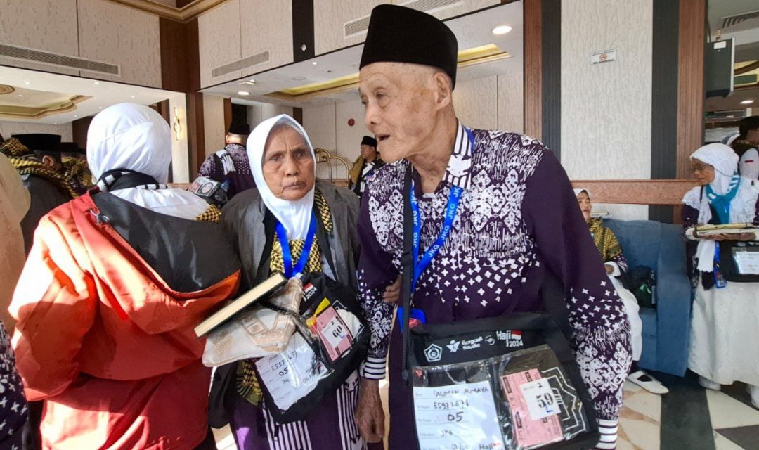 Kisah Romantis, Pasangan Suami Istri Saliman (84) dan Sapiah (72)  Asal Serang, Banten - Foto: Henri Lukmanul Hakim / MCH2024