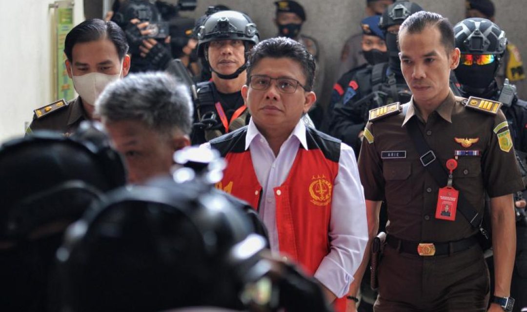 Ferdy Sambo saat menjalani sidang di Pengadilan Negeri Jakarta Selatan. MA mengubah vonis mati menjadi penjara seumur hidup terhadap Ferdy Sambo.